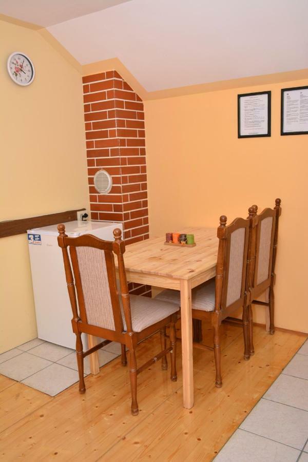 Apartman Viktorija 克拉平斯凯托普利采 外观 照片