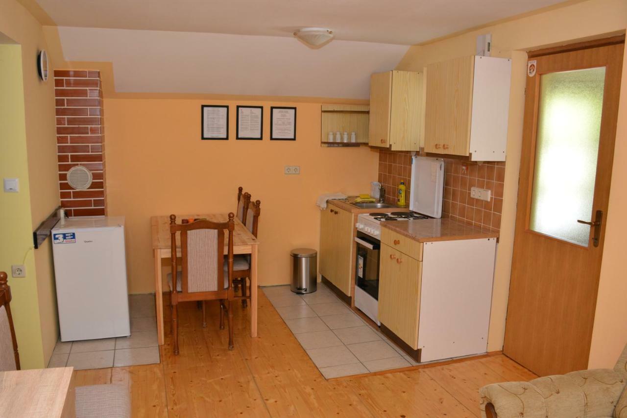 Apartman Viktorija 克拉平斯凯托普利采 外观 照片